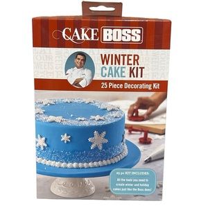 Cake Boss Winter Decorating Kit 25 Pieces Cutters Icing Bags Decorating Tips NEW
